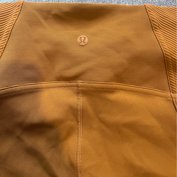 Lululemon 8” Align Ribbed Panel Shorts - Picture 6 of 7